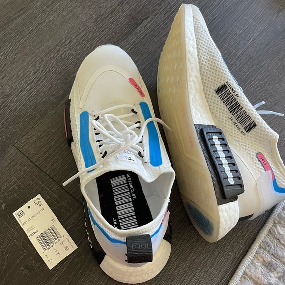 Adidas NMD_R1 SPECTOO SHOES - Picture 2 of 3